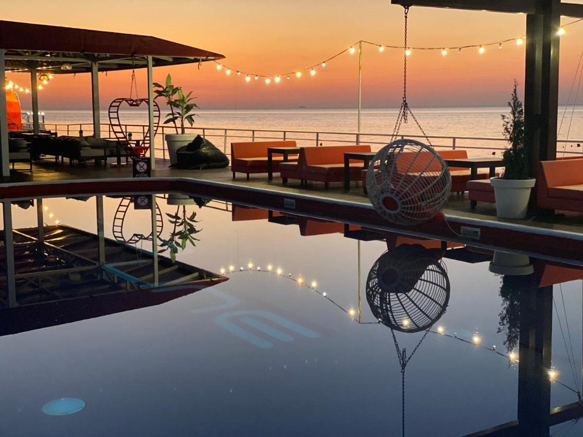 Club House Arkadia Beach Odesa Exterior photo